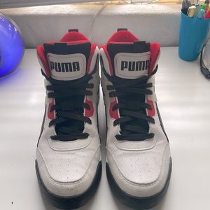 Red & White Pumas